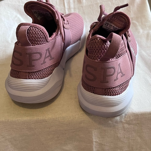 US Polo Association Athletic Shoes. - Picture 4 of 6
